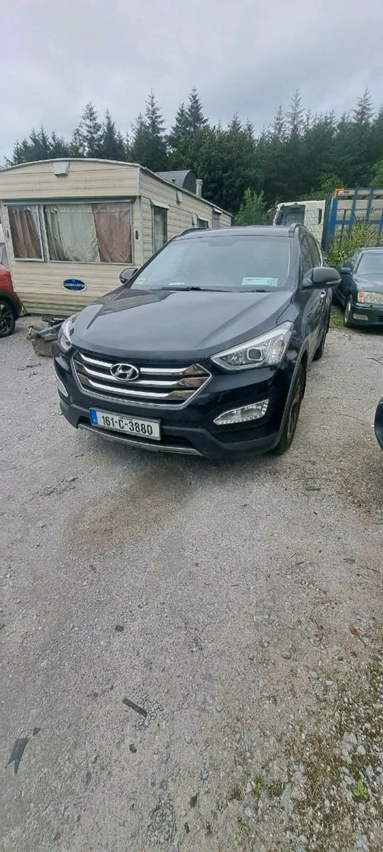 Hyundai Ssnta Fe - Image 4