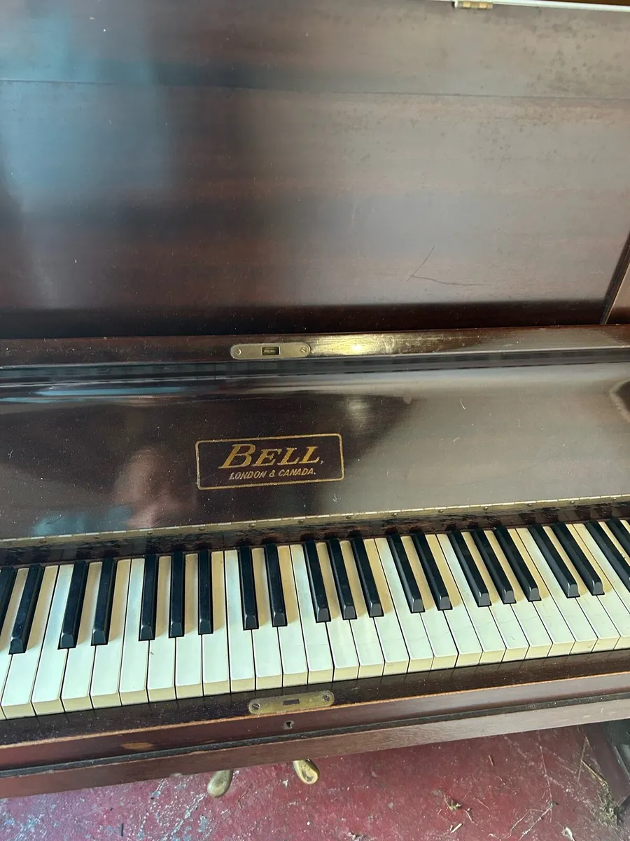 Piano - Image 1
