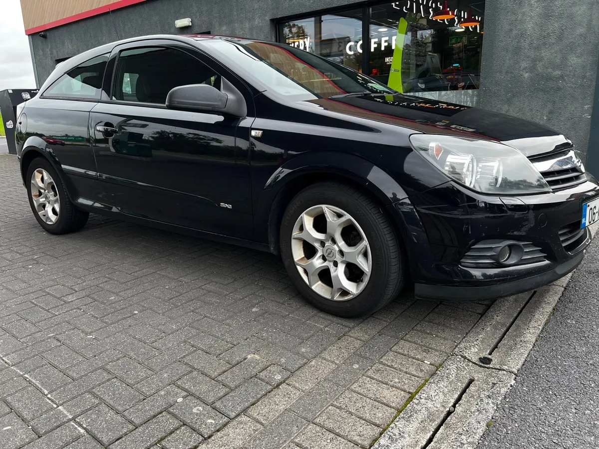 Opel Astra - Image 1