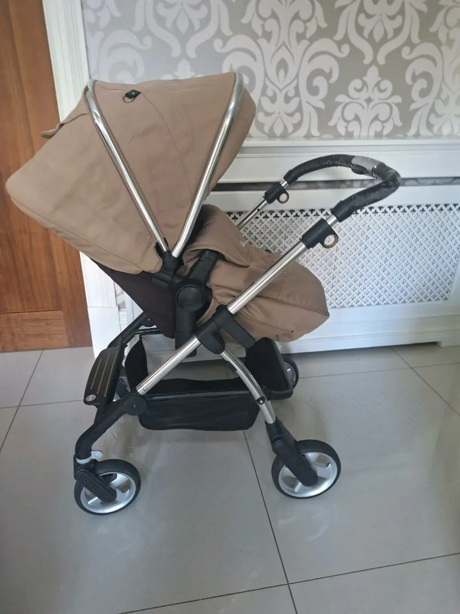 Silvercross pioneer travel system - Image 1