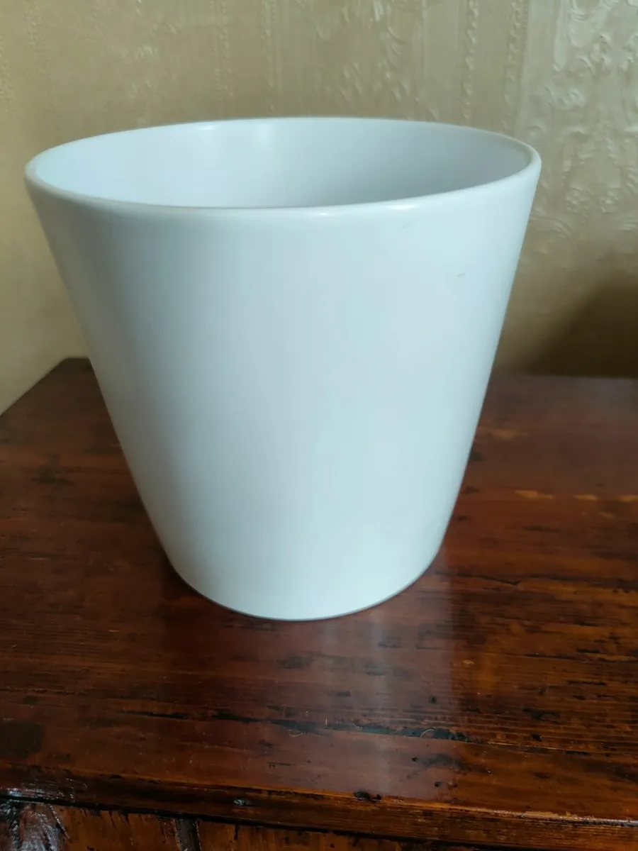 Matte pure white ceramic flower pot 6.5" / 16cm - Image 1