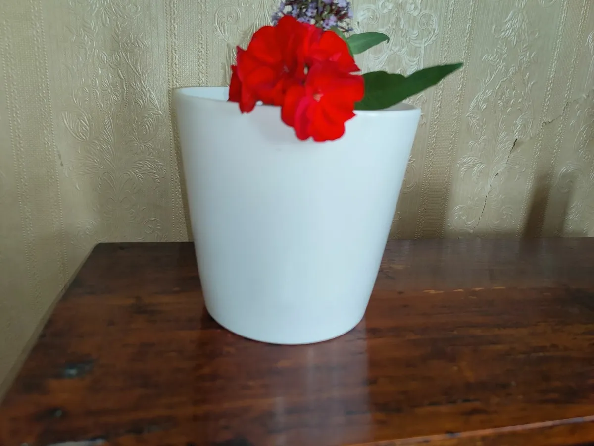 Matte pure white ceramic flower pot 6.5" / 16cm - Image 4