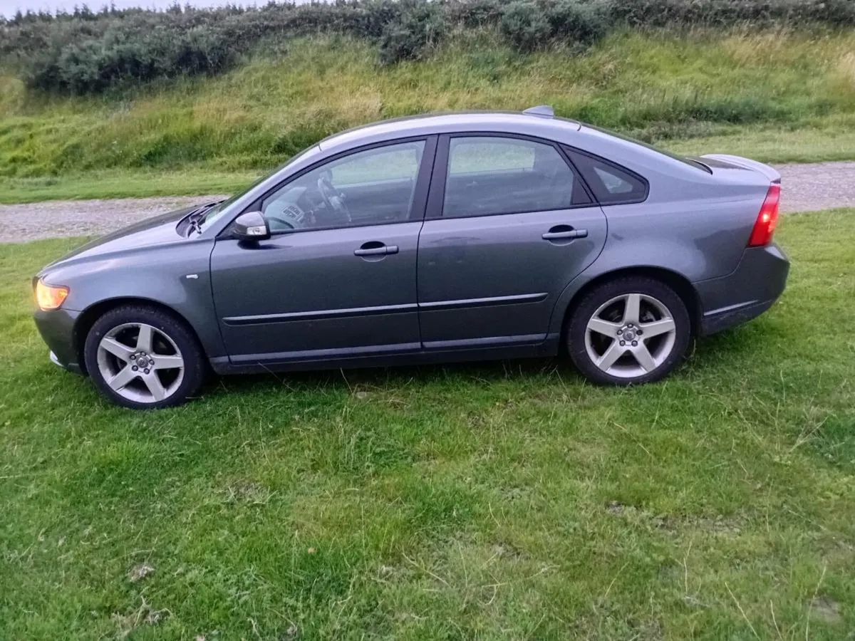 Volvo S40- Nct 03/26- tax 12/25 - Image 4