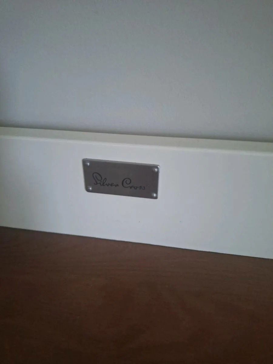 Silvercross changing unit / chest of drawers - Image 2