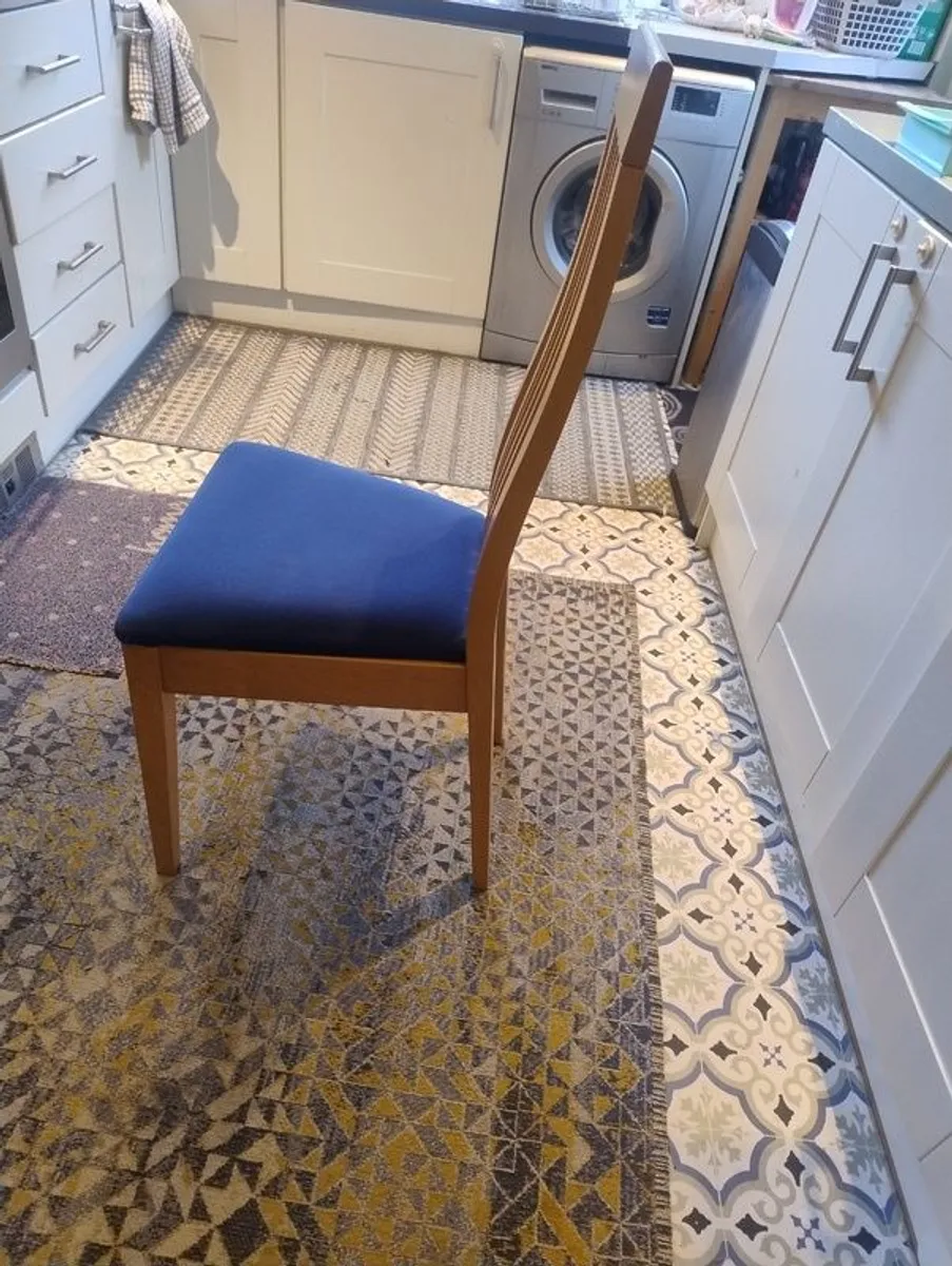 Kitchen table - Image 3