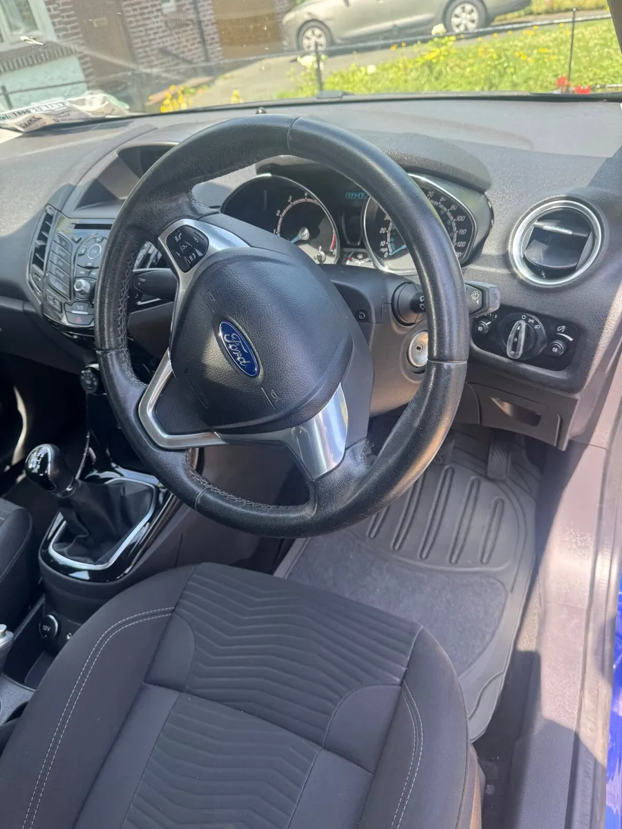 Ford Fiesta 2015 1.25 Zetec - Image 3