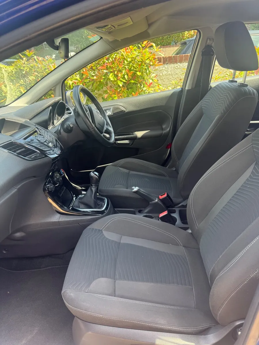 Ford Fiesta 2015 1.25 Zetec - Image 4