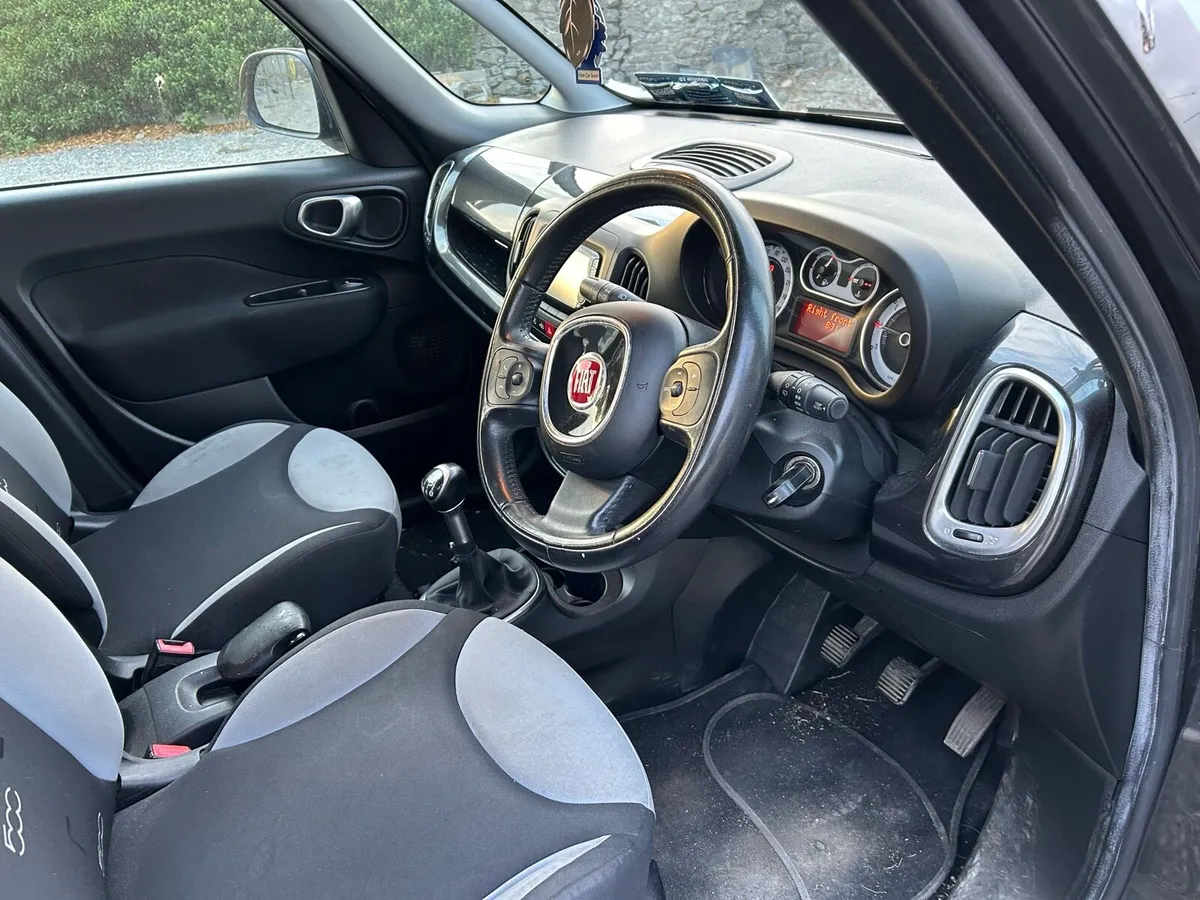 Car - Image 4