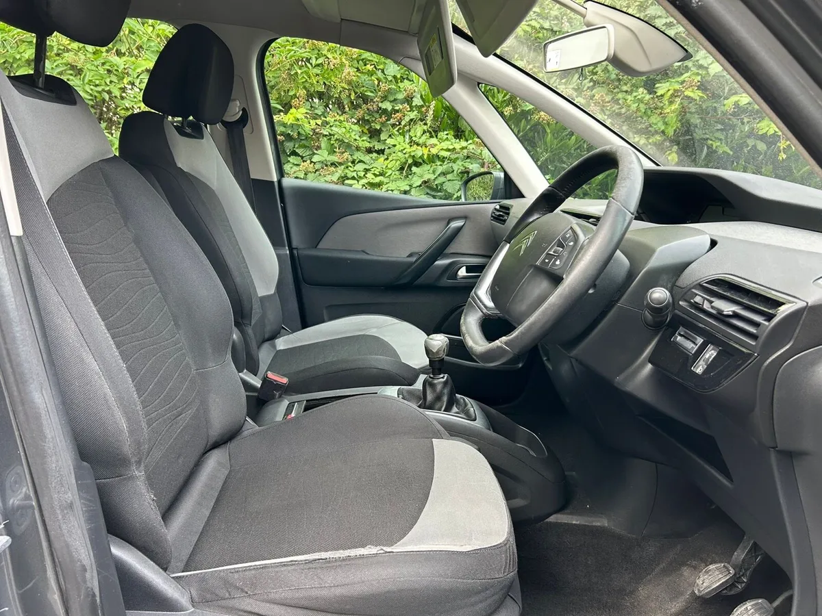 CITROEN C4 PICSASSO DIESEL MPV - Image 4