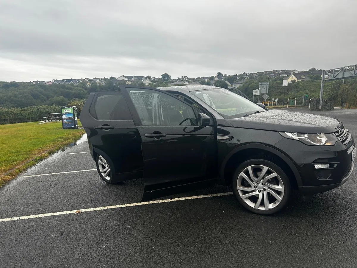 Land Rover Discovery Sport 2015 - Image 2
