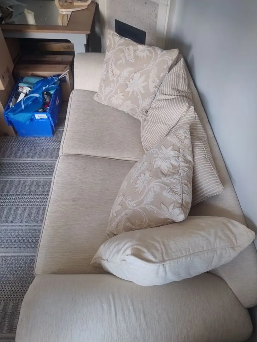 Sofa - Image 4