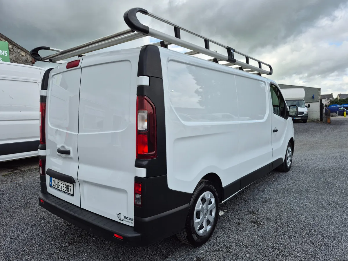 RENAULT TRAFIC INCLUDES VAT - Image 4