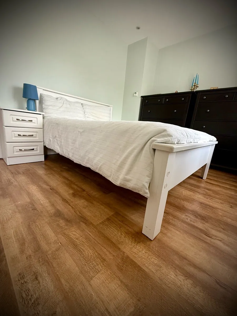 Bed and Bedside Tables - Image 2