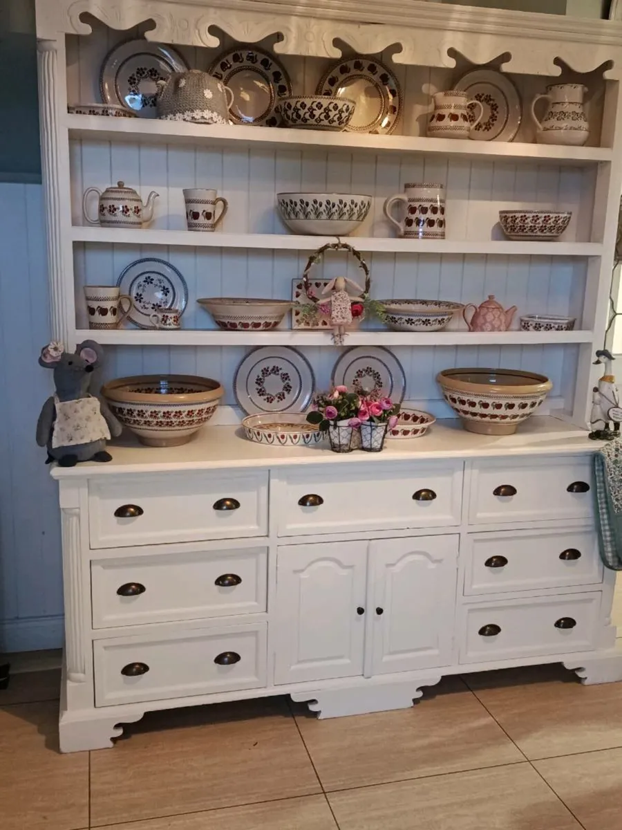 Solid kitchen dresser delivery arranged - Image 2