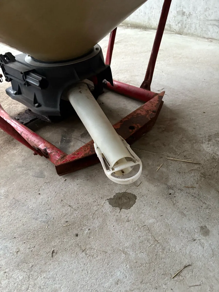 Abbey wagtail spreader - Image 4