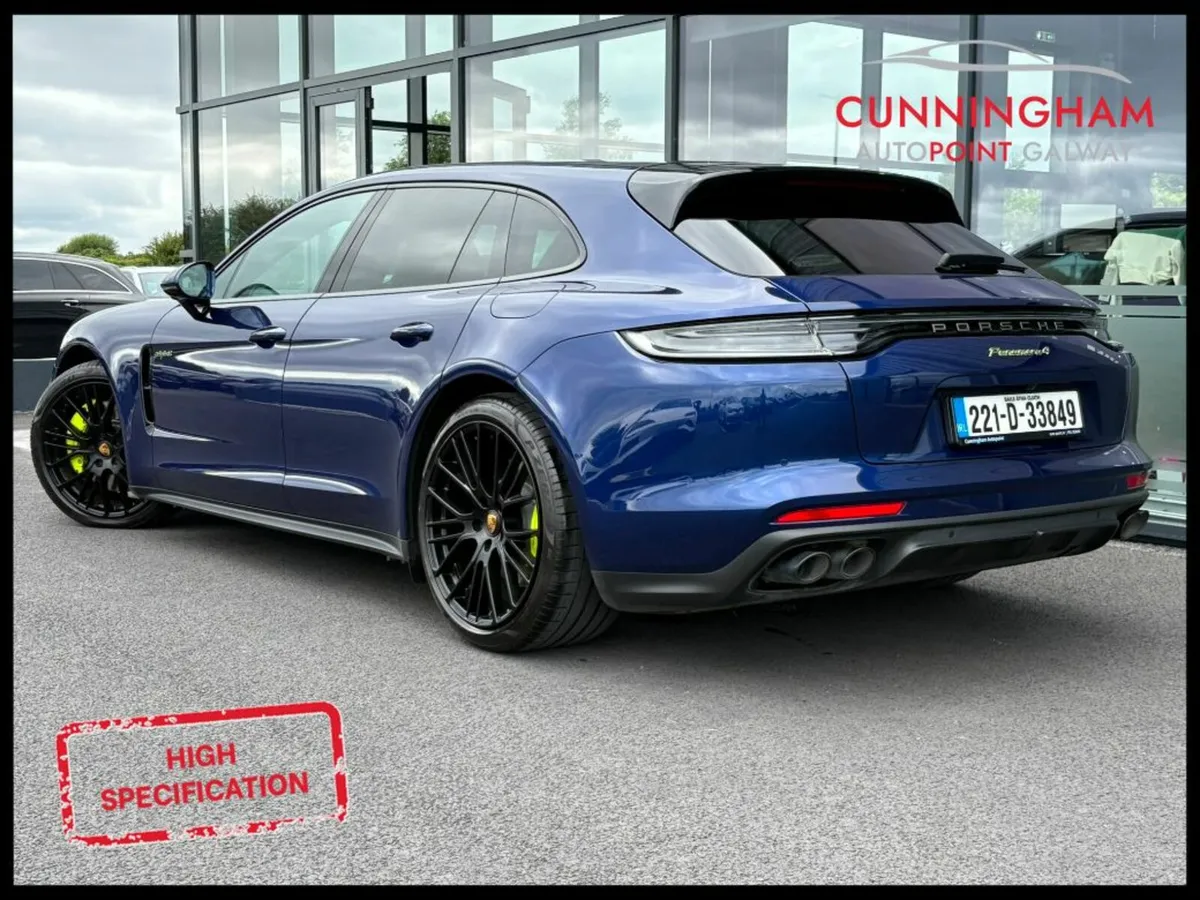 Porsche Panamera e-hybrid Sport Turismo Platinum E - Image 2
