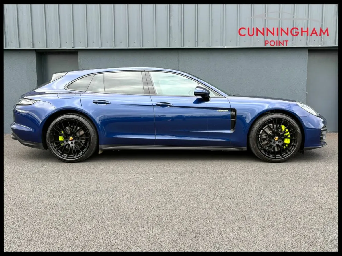 Porsche Panamera e-hybrid Sport Turismo Platinum E - Image 3
