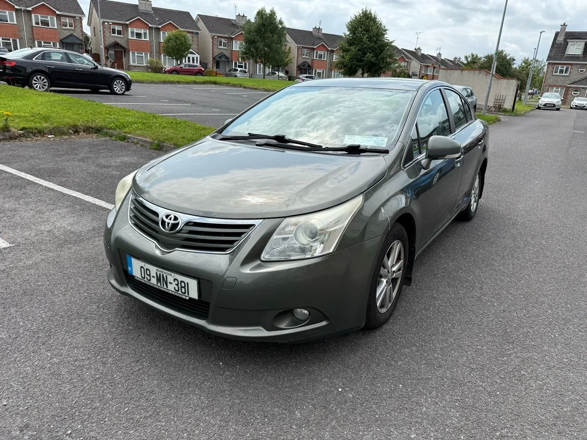Toyota avensis 2.0 diesel - Image 4