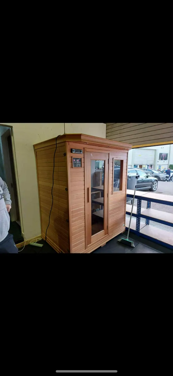 Infrared Sauna with built in radio and speakers - Image 1