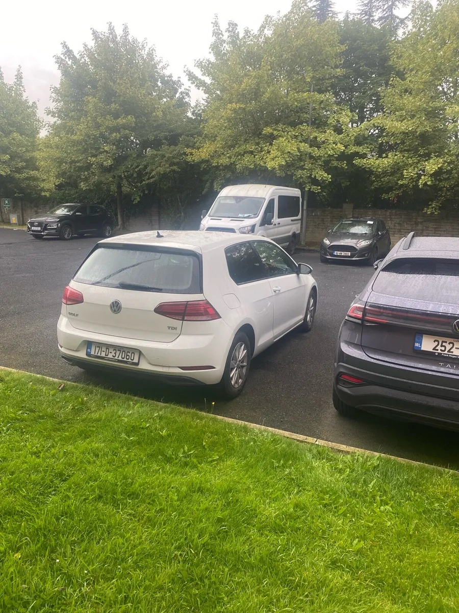 Volkswagen Car Van - Image 3