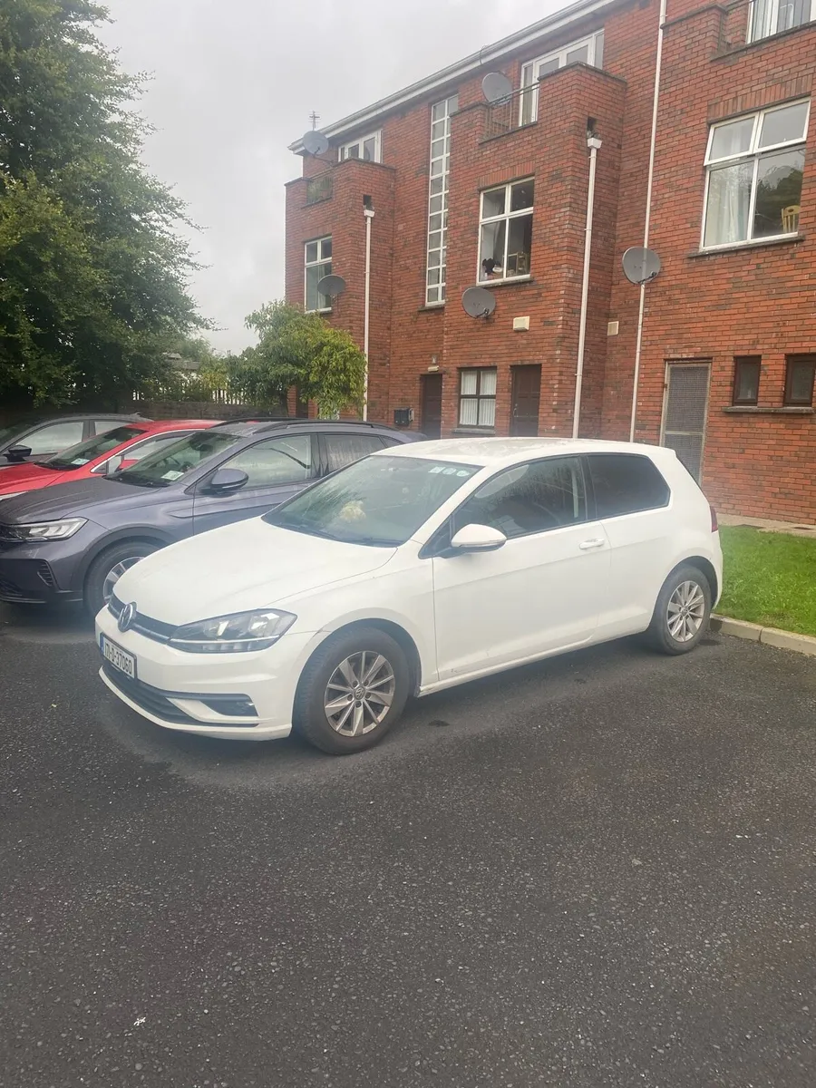 Volkswagen Car Van - Image 4