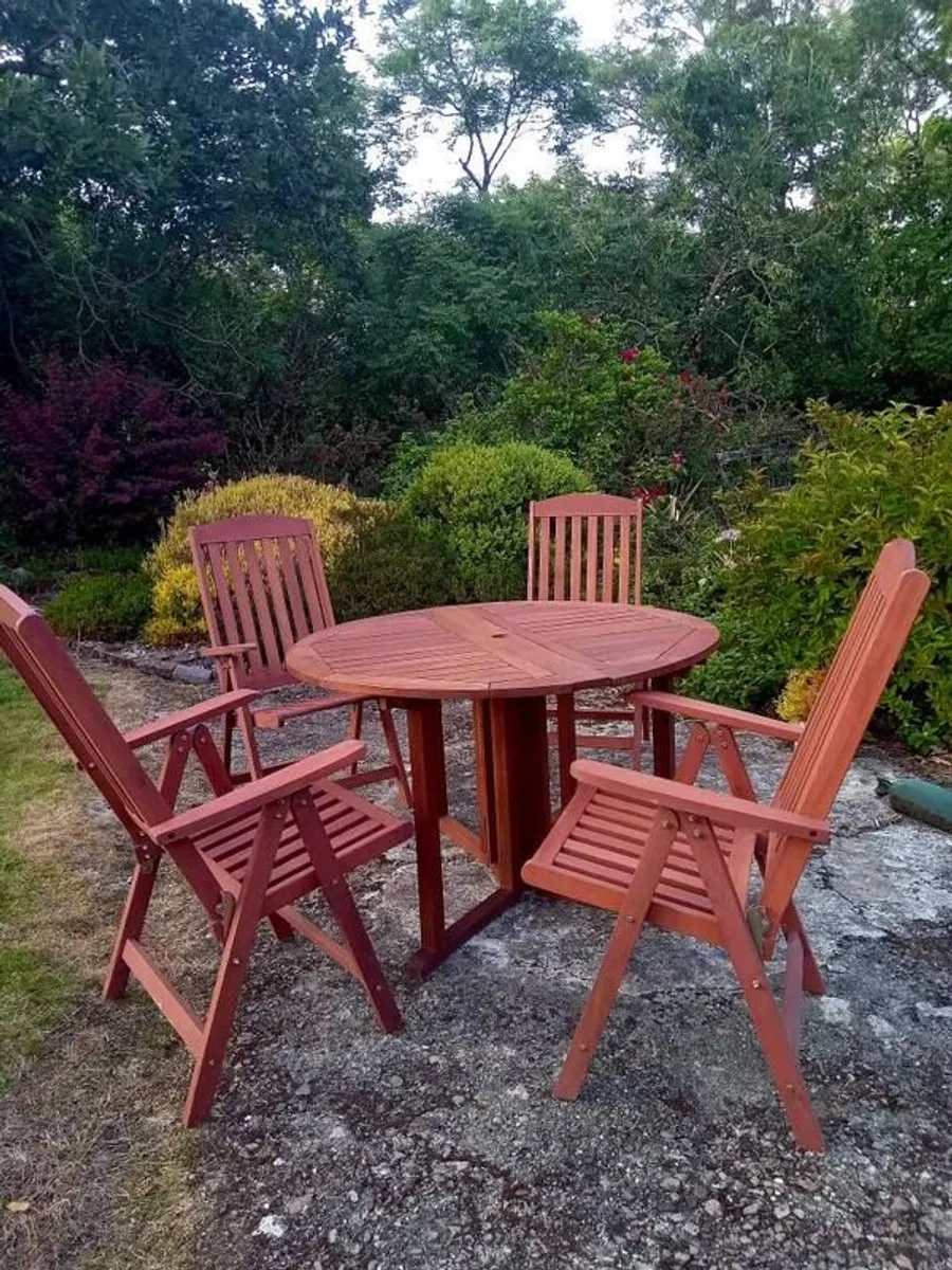 Teak Patio Set - Image 1