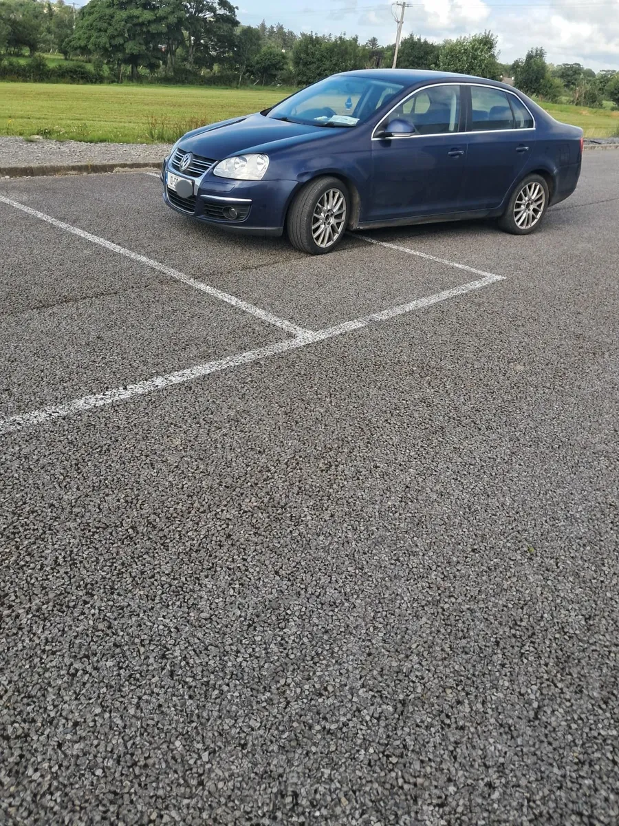 Volkswagen Jetta 2010 - Image 1