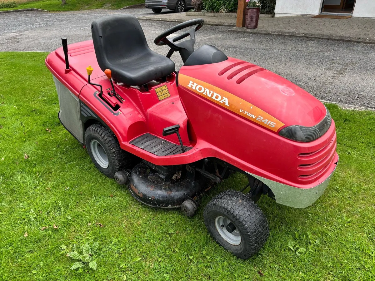 Honda ride on mower - Image 2