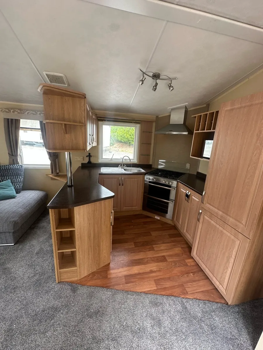 BK Grosvenor 35 x 12 x 2 Bedroom - Image 3