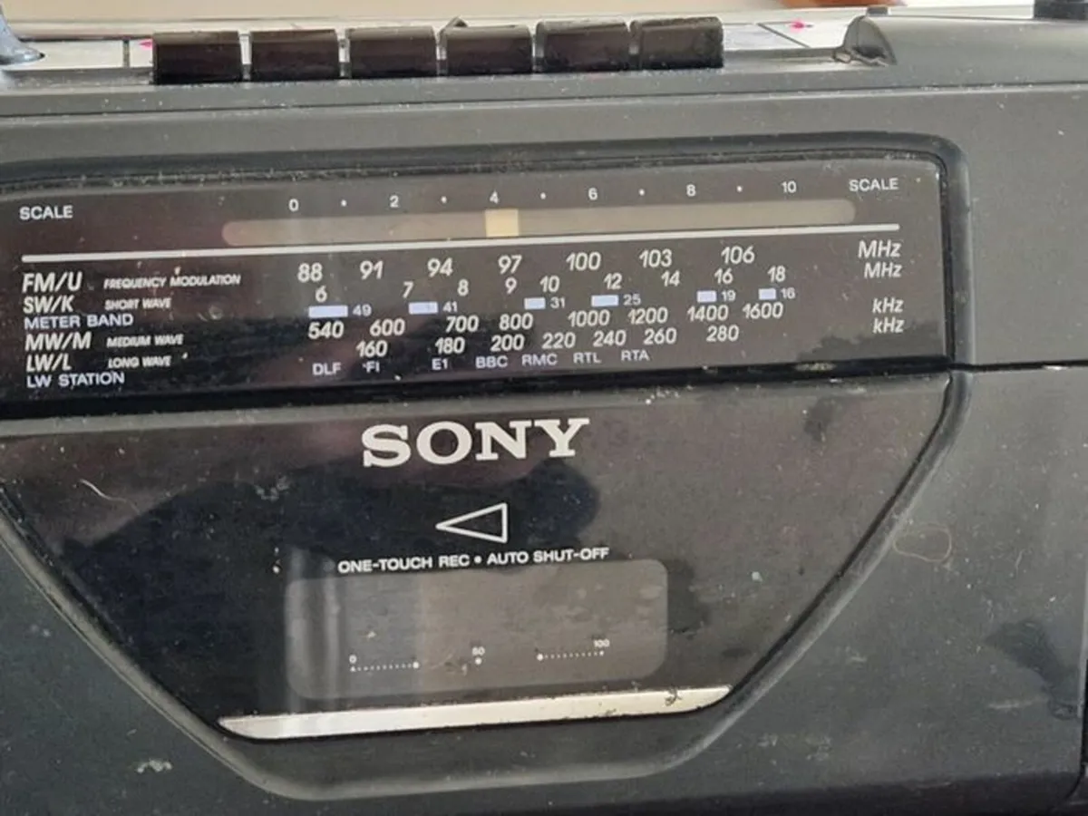 Sony Portable Radio Cassette Recorder CFS-201L - Image 2