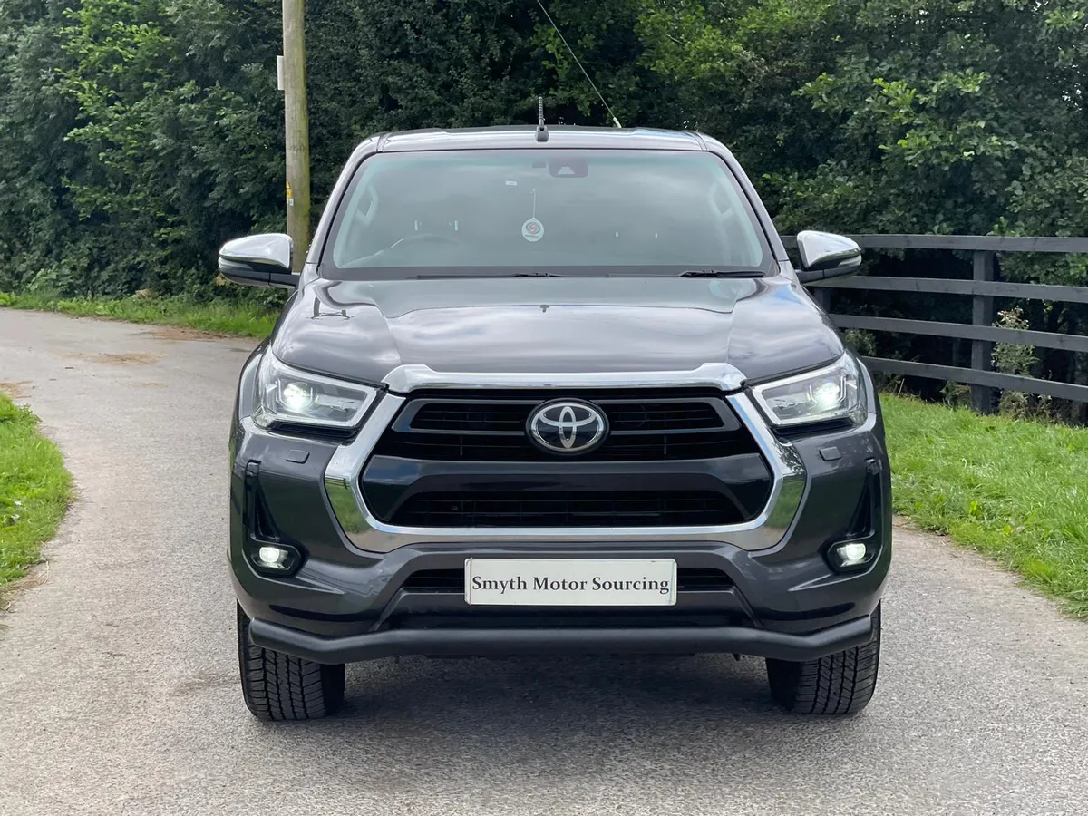 212 Toyota Hilux Invincible Auto****Beauty - Image 2