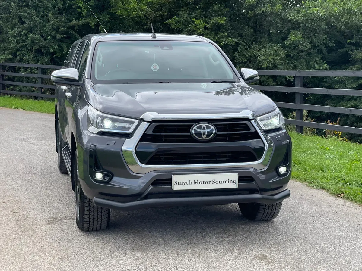 212 Toyota Hilux Invincible Auto****Beauty - Image 4