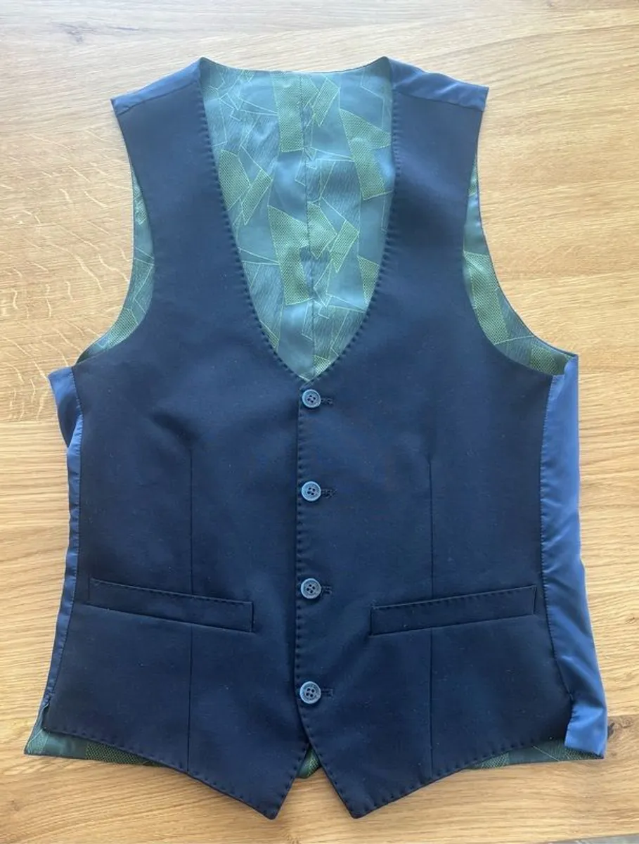 Debs Suit - Image 2