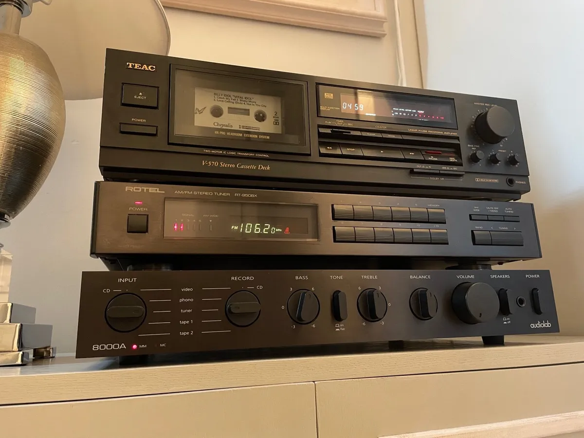 Stereo - Image 2