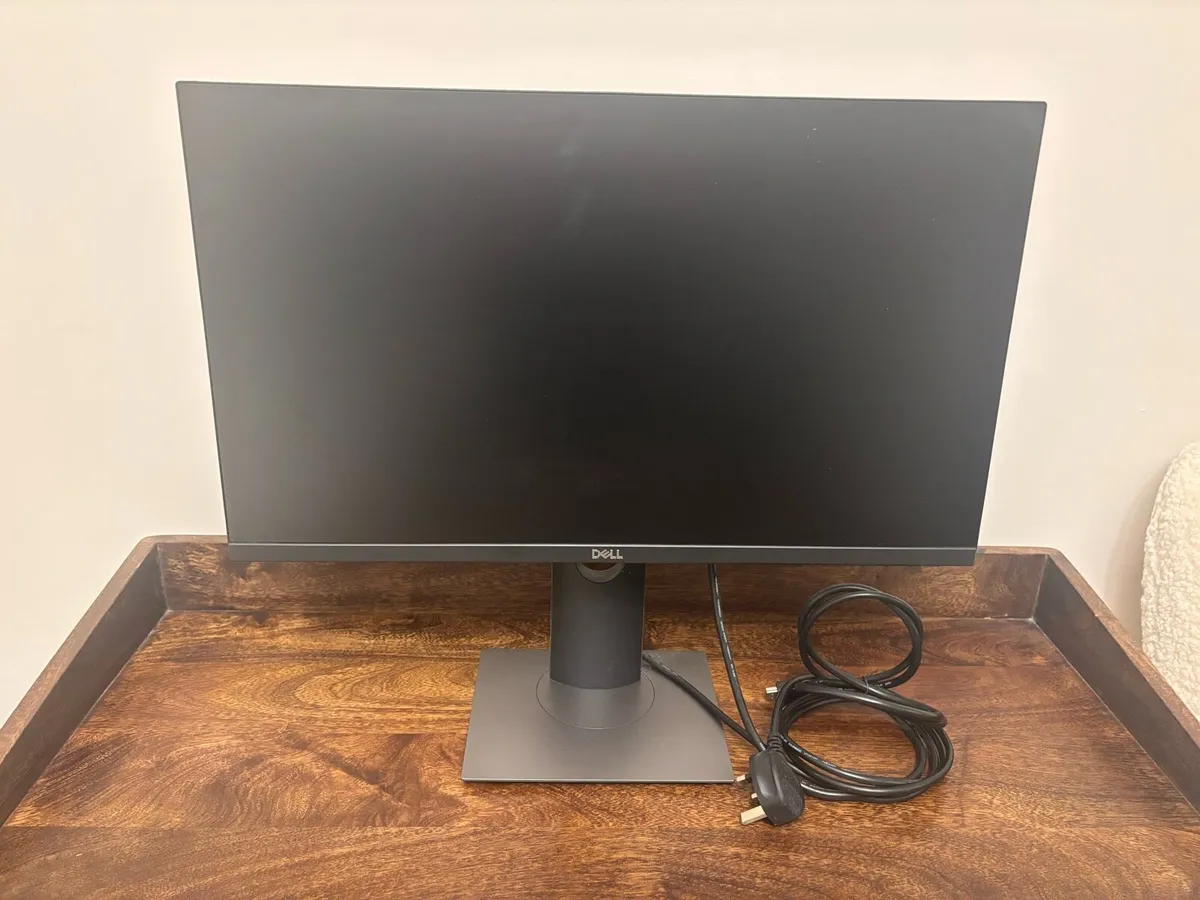 Desktop monitor - Image 1