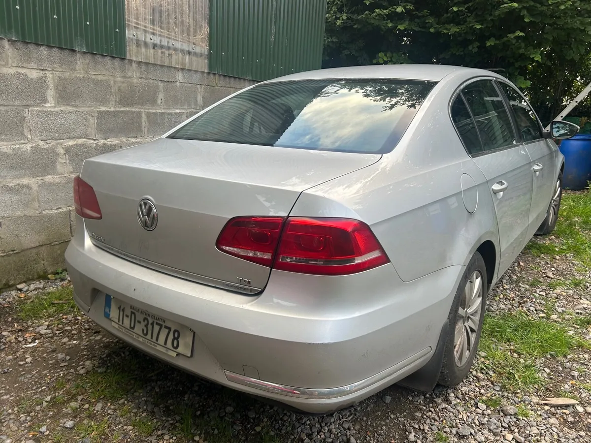 Volkswagen Passat 2011 - Image 1