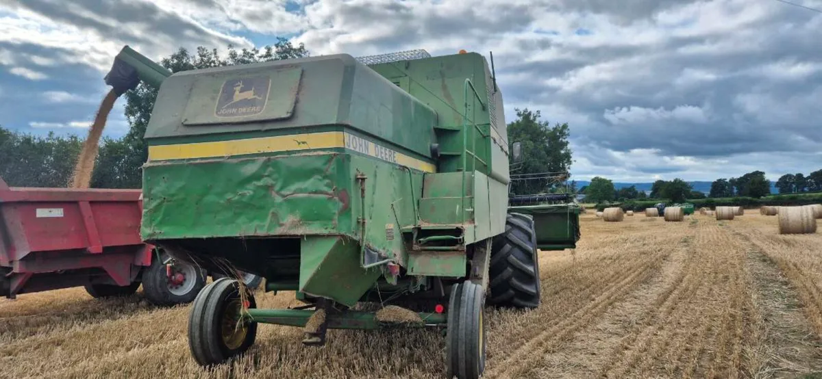 John deere combine - Image 4