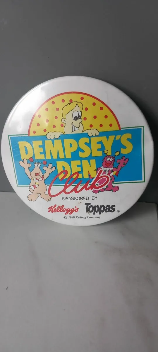 RTE Dempsey's Den Badge Zig & Zag - Image 1