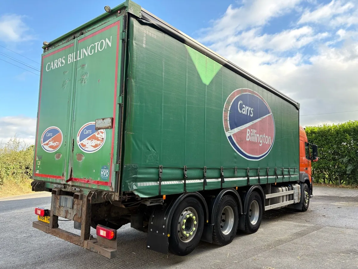 2014 Volvo FM410 8x2 Tridem Lorry - Image 4