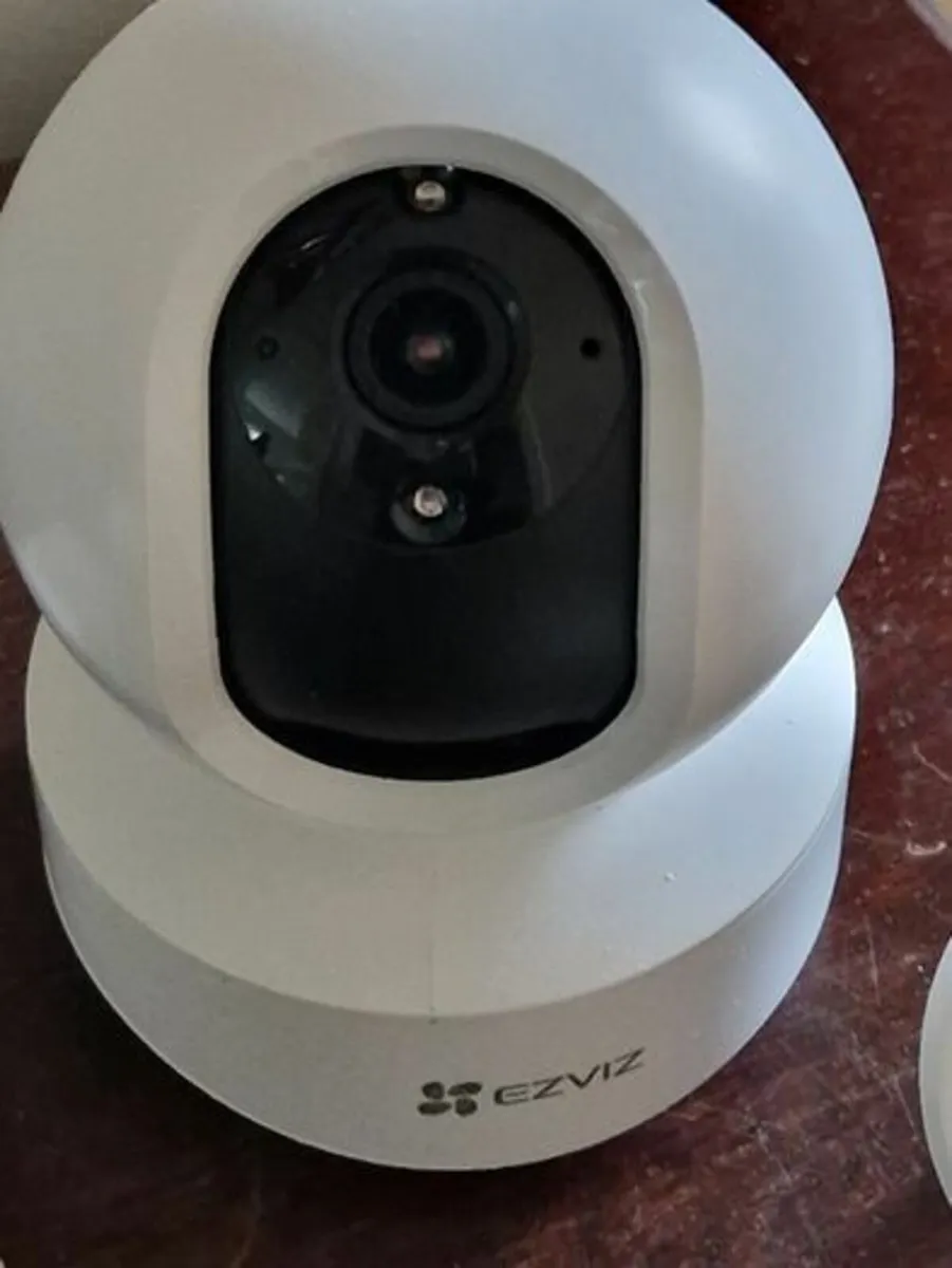 EZVIZ Smart Home Camera Model CS-TY1 - Image 2