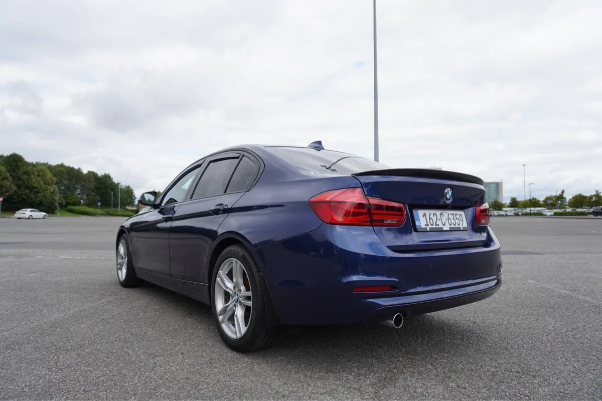 BMW 318d LCI - Image 2