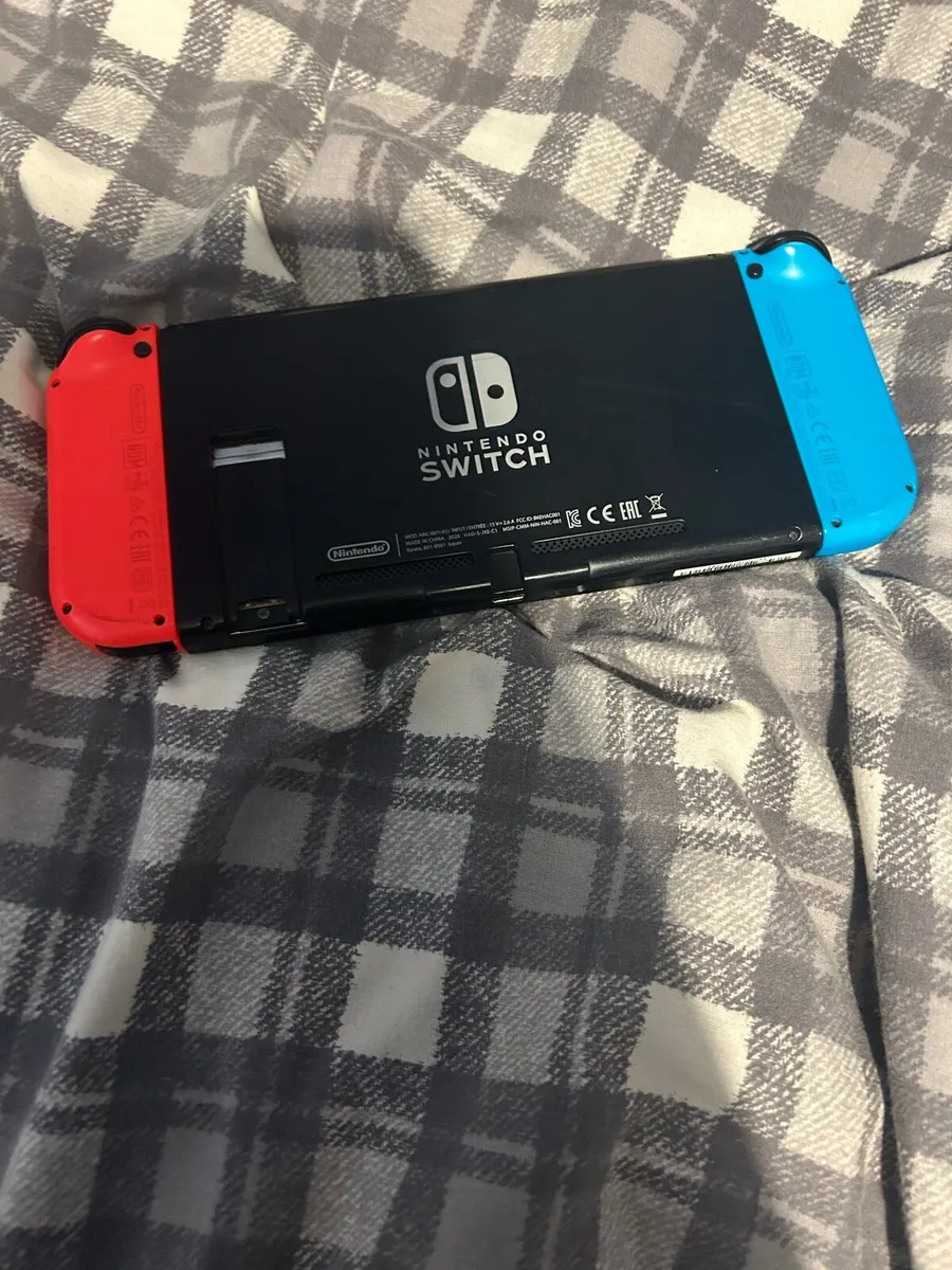 nintendo switch - Image 2