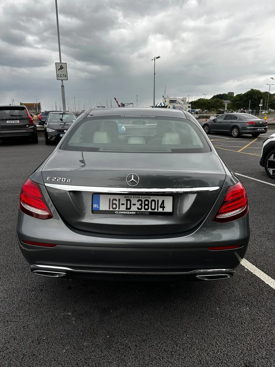 MERCEDES-BENZ E220D(200Hp) ONLY 87.000 KM!! - Image 4