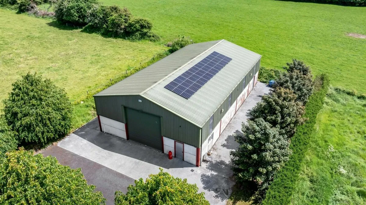 3500sq ft Commercial unit with House & Garage - Image 1