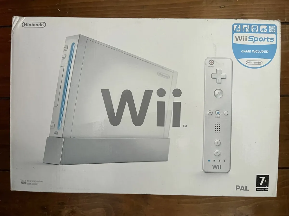 Wii original bundle + Wii Fit + Games - Image 1