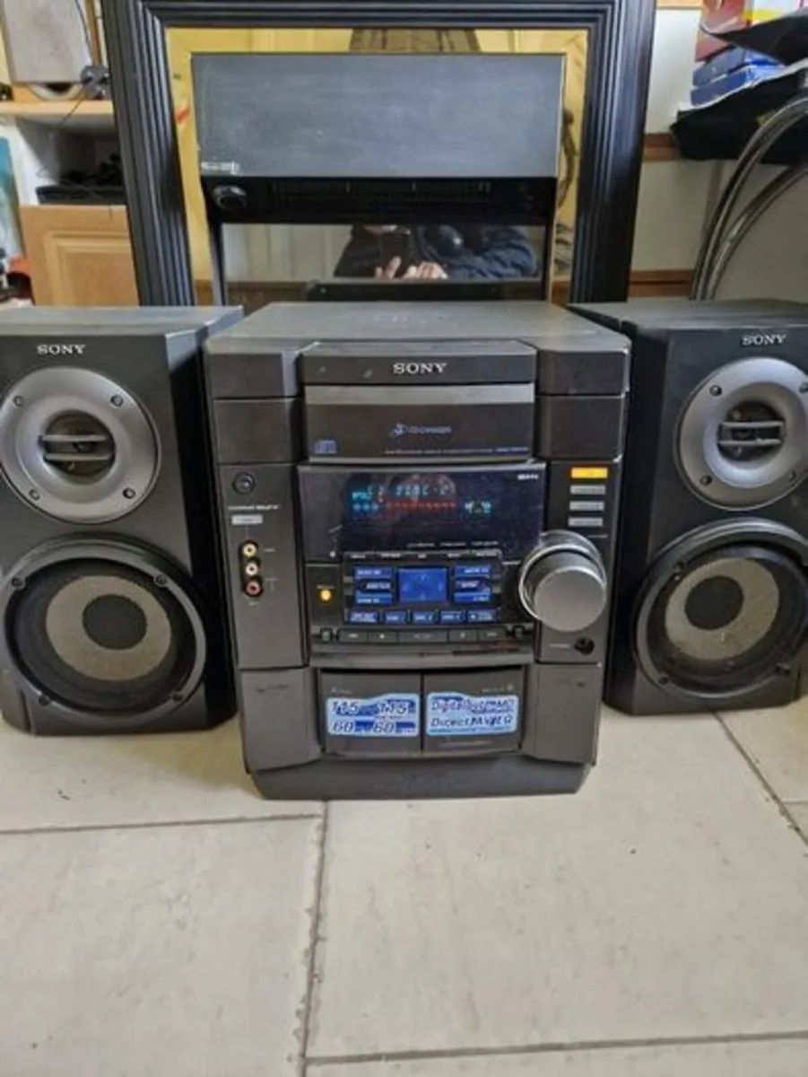 Sony Hifi Stereo System Model No. HCD-RG30 - Image 2