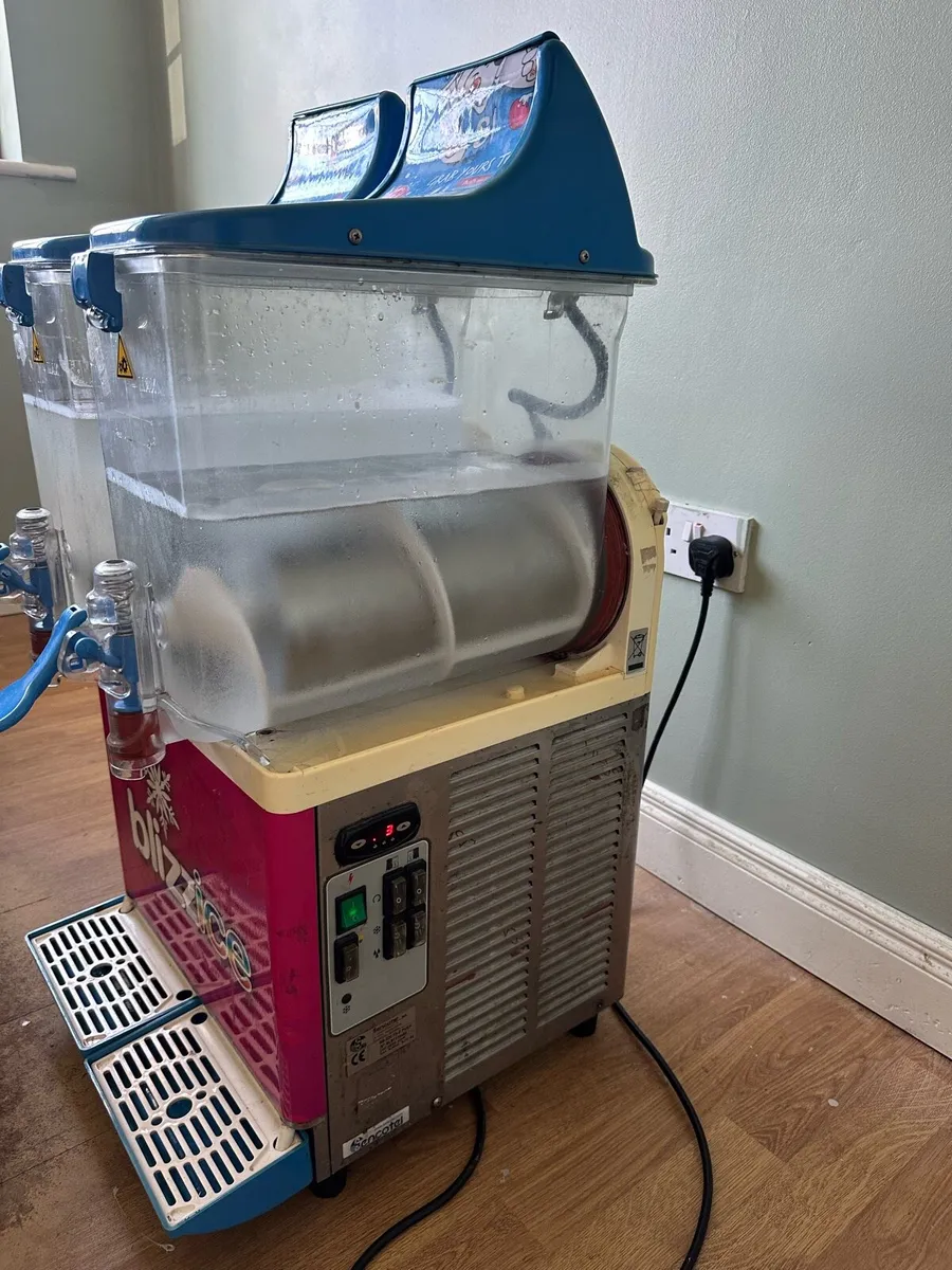 Doughnut maker and slush machine - Image 3