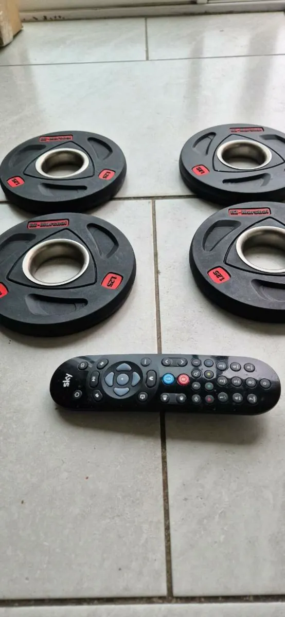 Brand new 4x1.25 kilo Olympic weight plates - Image 2