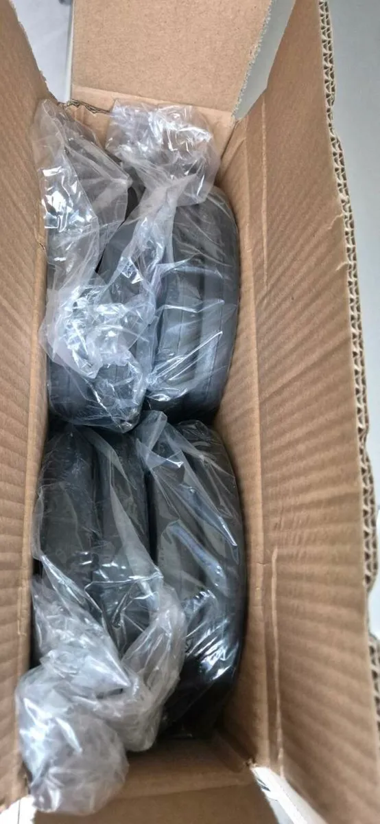 Brand new 4x1.25 kilo Olympic weight plates - Image 3