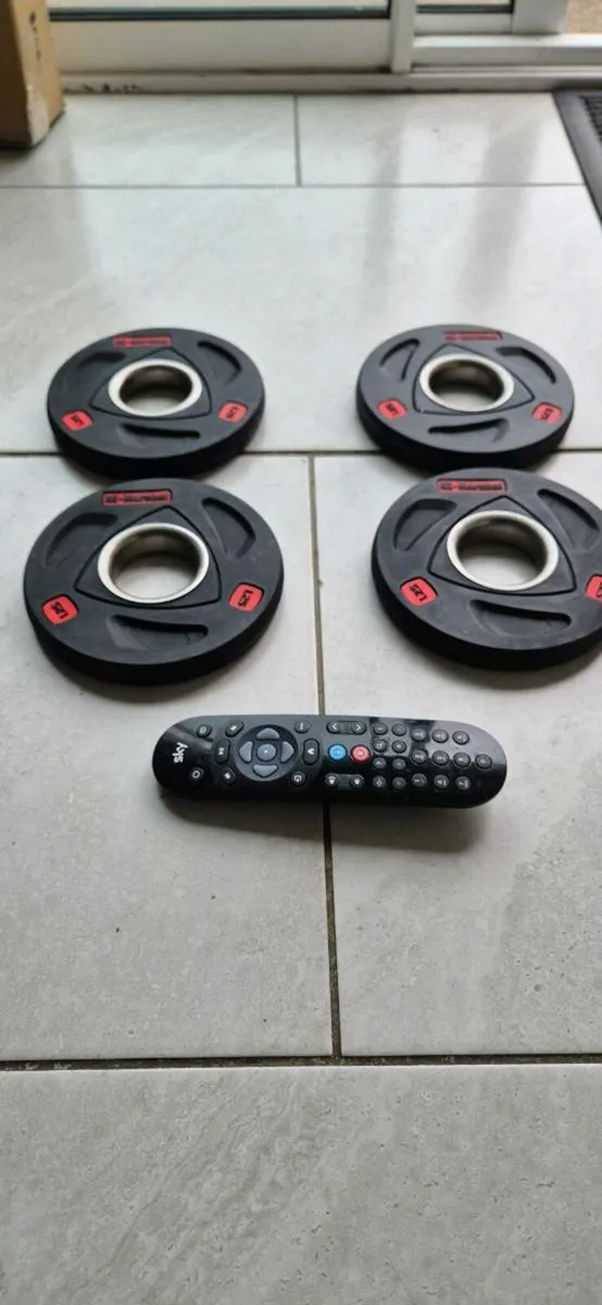Brand new 4x1.25 kilo Olympic weight plates - Image 4